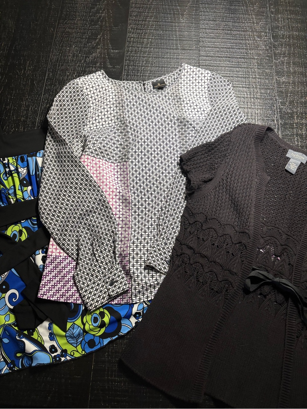 Multiples Black & White Geometric Long-Sleeve Blouse with Subtle Pink Panel